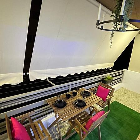 Rafina'S Luxury Apartment מראה חיצוני תמונה