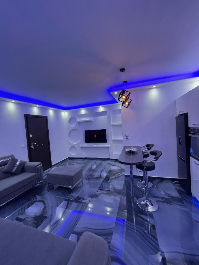Rafina'S Luxury Apartment מראה חיצוני תמונה